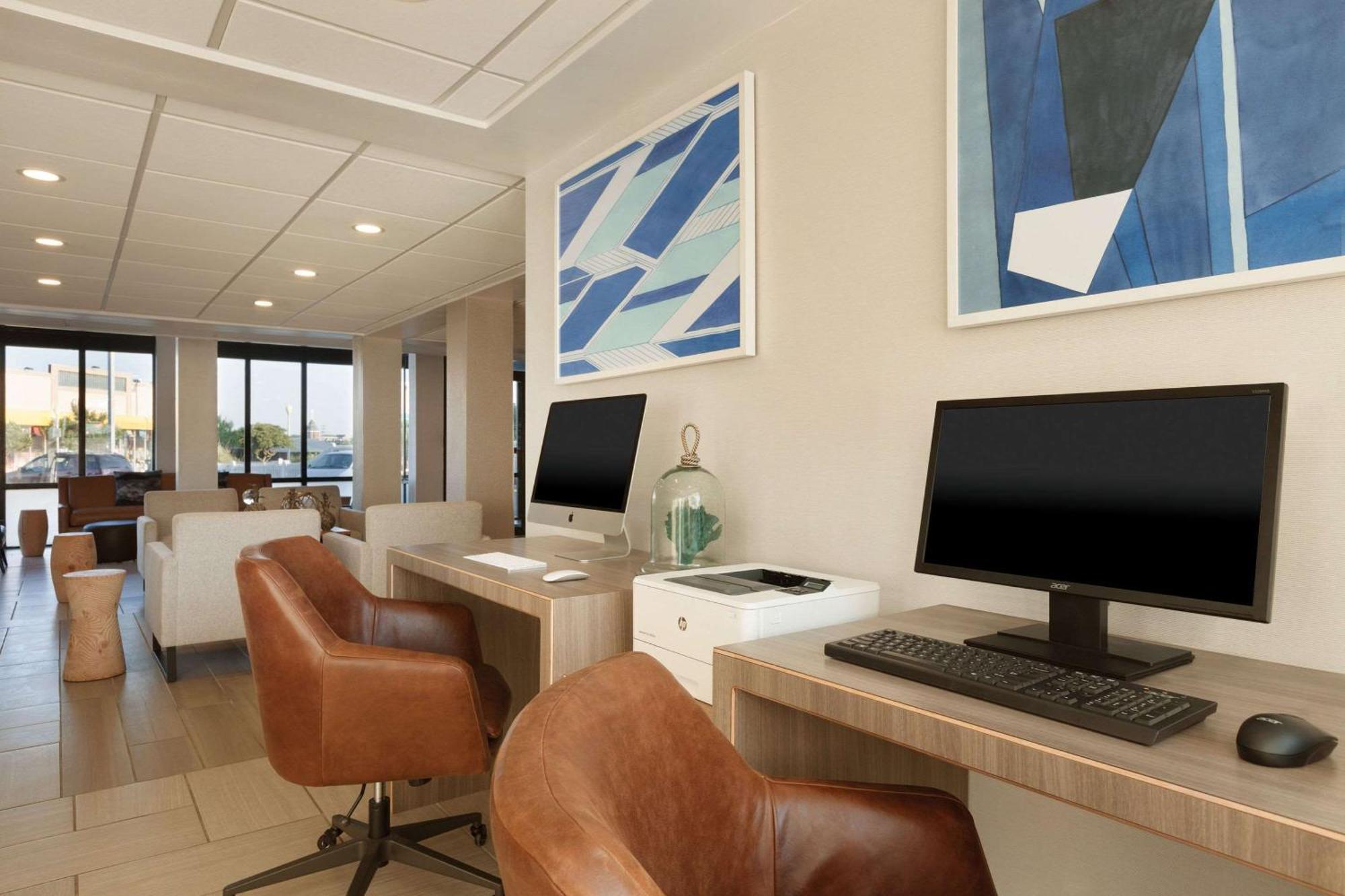 Surfbreak Virginia Beach Oceanfront, Ascend Hotel Collection Exterior photo
